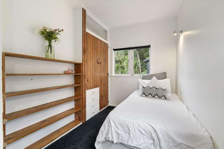 39 & 41 Upland Road Huia_14