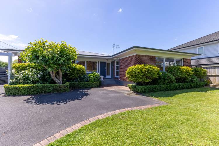 5 Tudor Crescent Chedworth_30