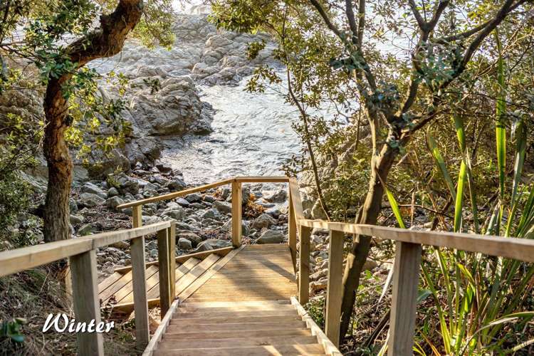 305 State Highway 10 Cable Bay_33