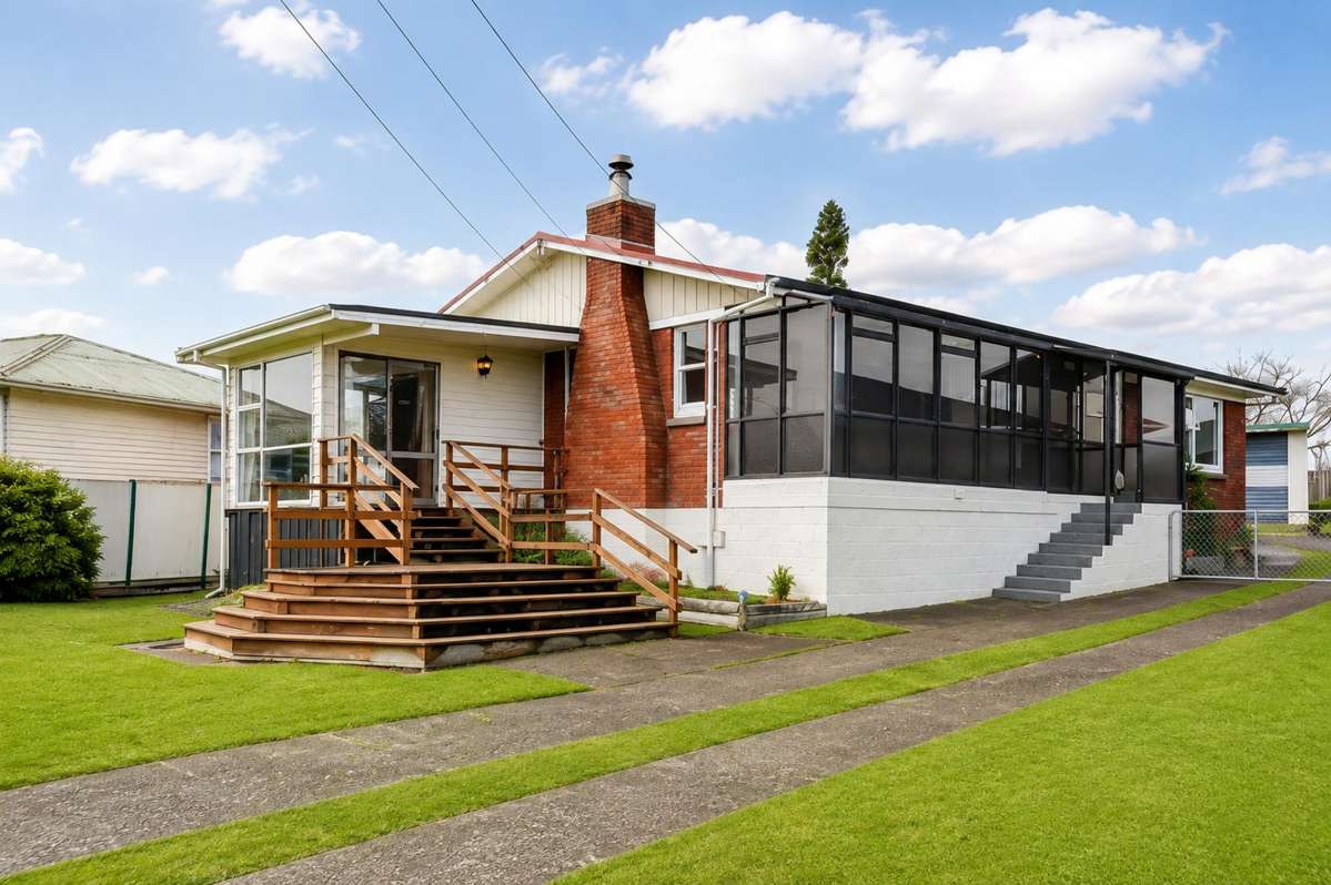1074 Te Rahu Road_0