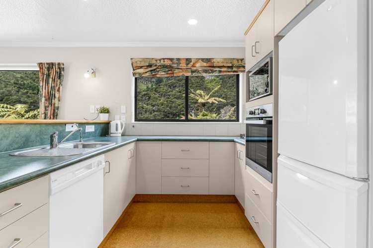 11 Field Terrace Okiwi Bay_9