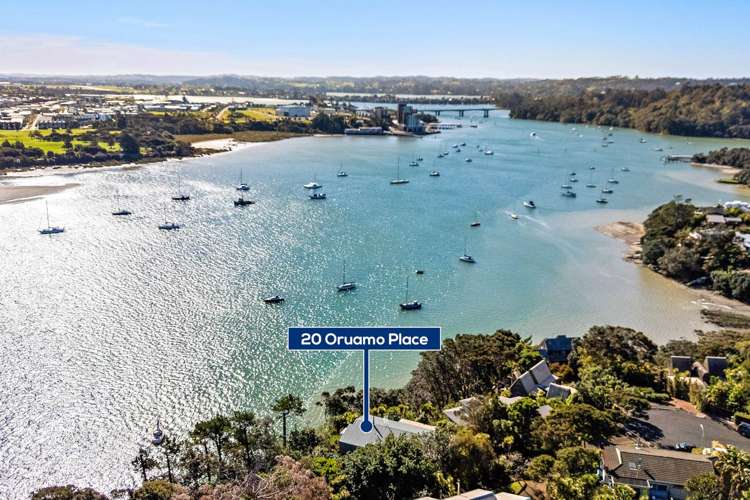 20 Oruamo Place Beach Haven_32