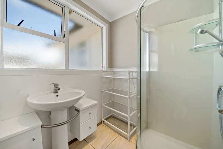 82 Kelman Road Kelston_7