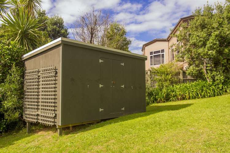 119 Oratia Place Onemana_37