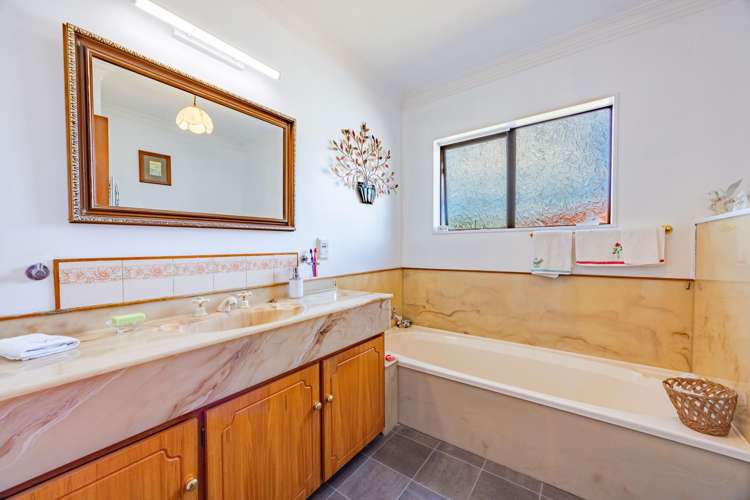 15A Holyrood Terrace Waipukurau_12