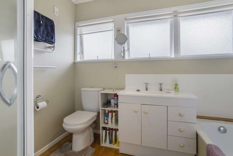 2/41 Tawhiri Road One Tree Hill_8