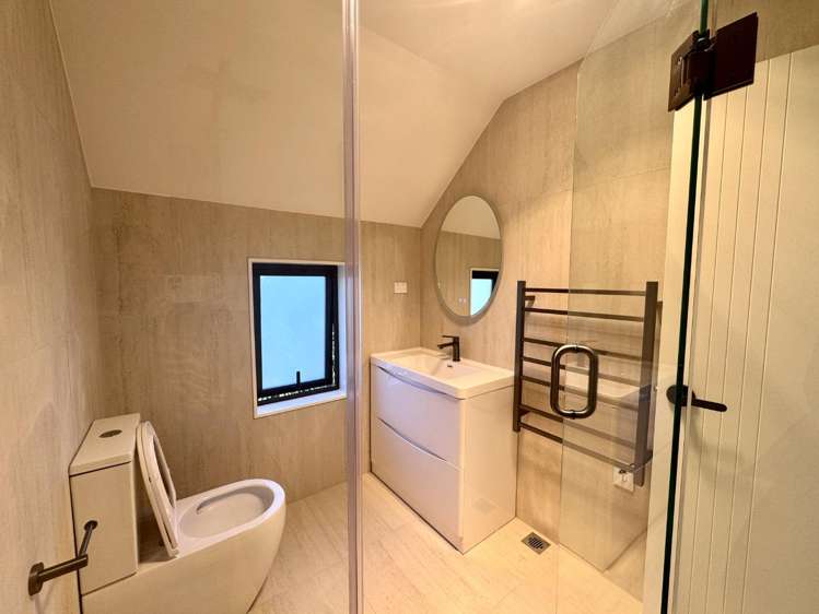 8a Gorrie Ave 1662_12