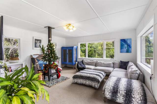 2E Foster Avenue Huia_4