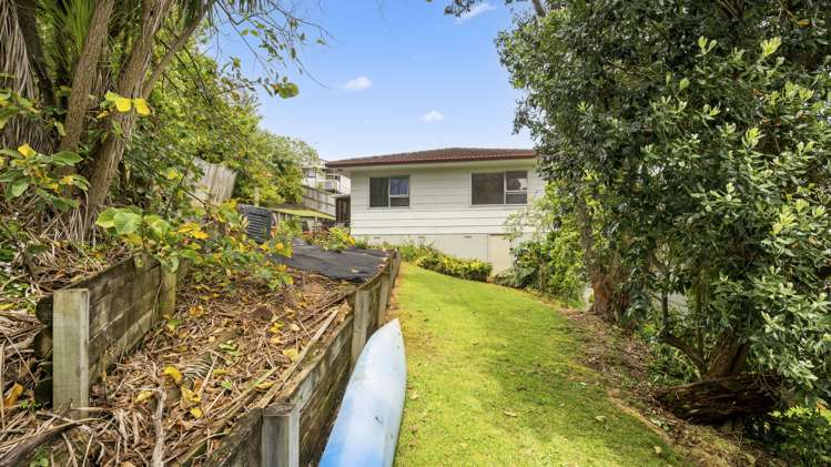 2/17 Dianthus Place Browns Bay_8