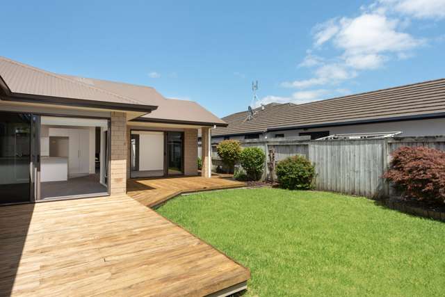 29 Paradise Place Matua_1