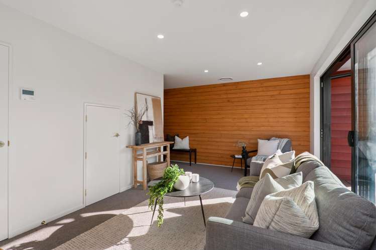 2/142 Main North Road_2