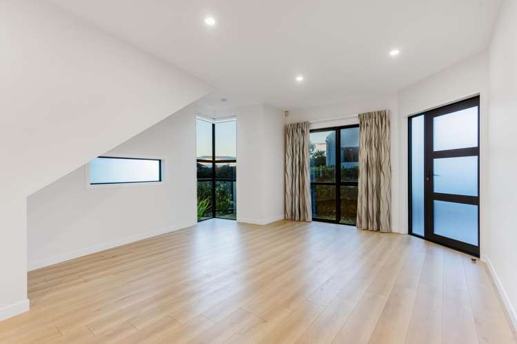 16 Moki Place Long Bay_13