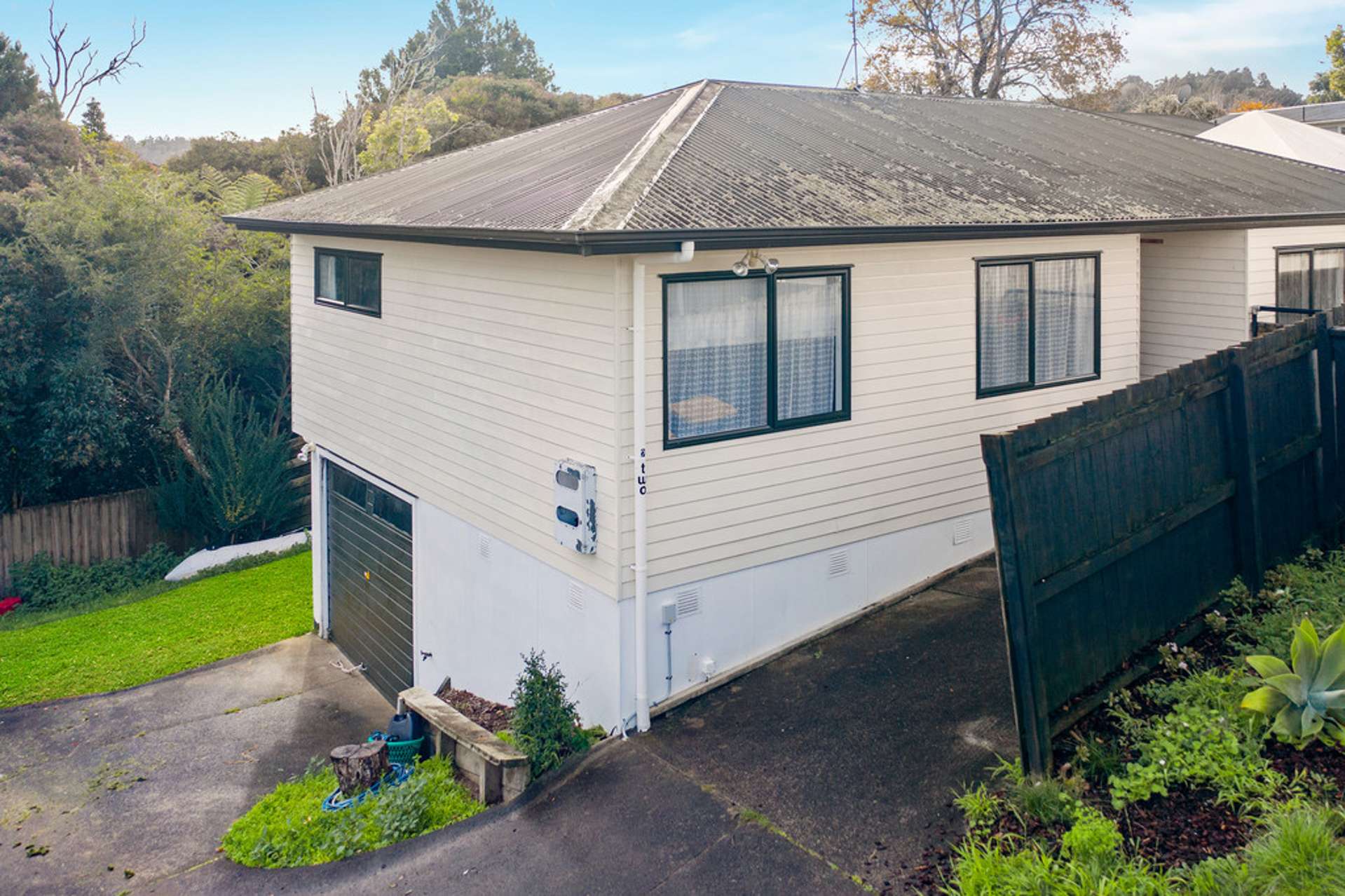 2/11 Roseneath Place Birkdale_0