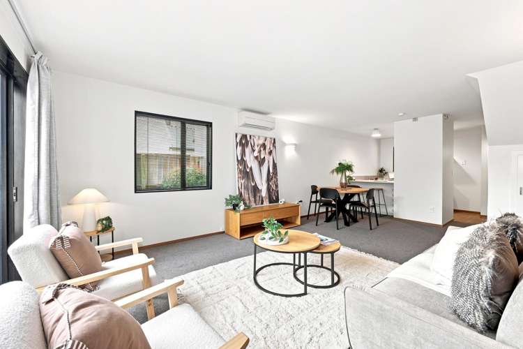 6/249 Kilmore Street_3