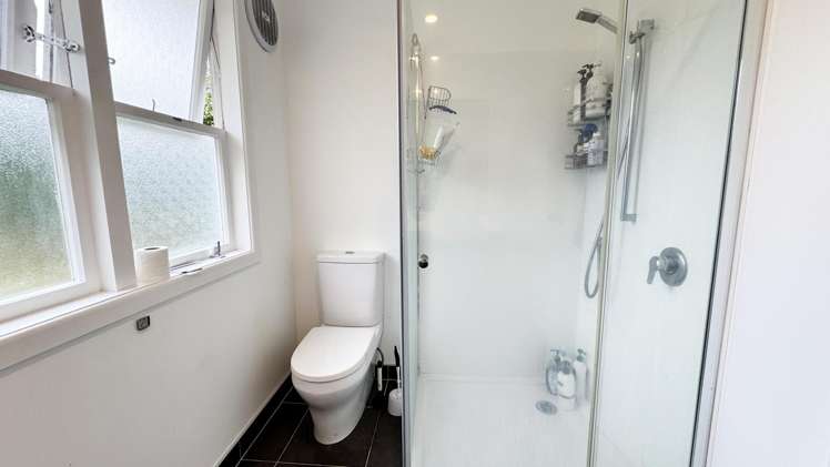 65 Roseberry Avenue Birkenhead_13