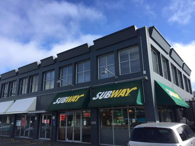 Retail on Lincoln