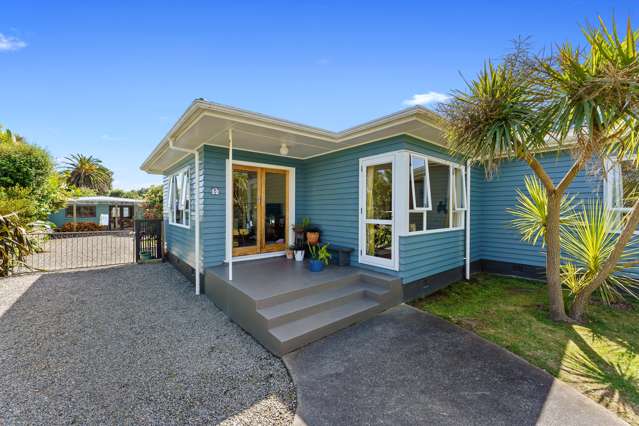 32 Kiharoa Street Otaki Beach_1