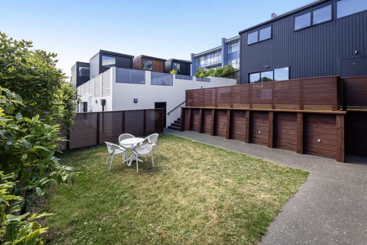 5/50 Mandalay Terrace Khandallah_12