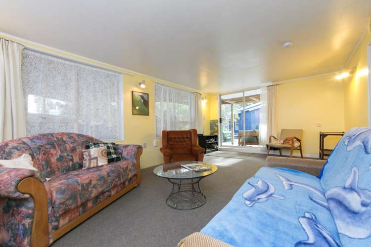 17 Rimutaka Place Titirangi_12