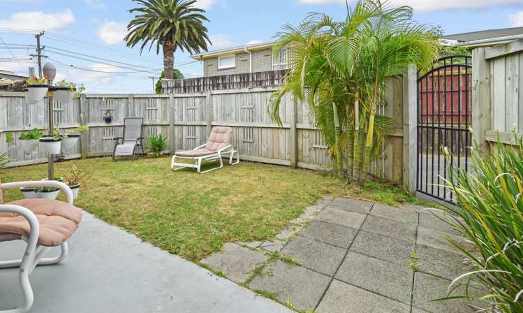 2/9 Leander Street Mount Maunganui_13