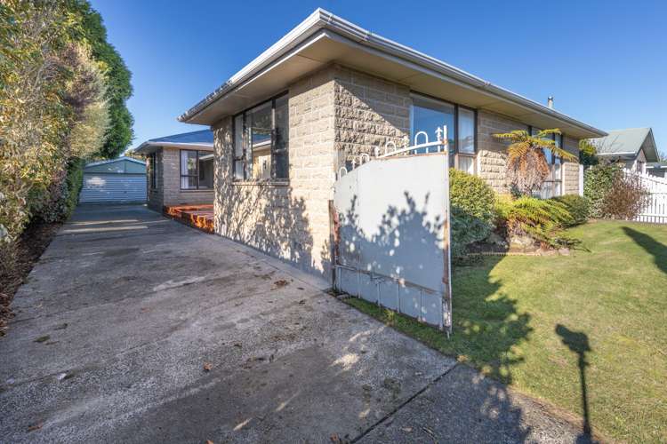 40 Kathleen Crescent Hornby_17