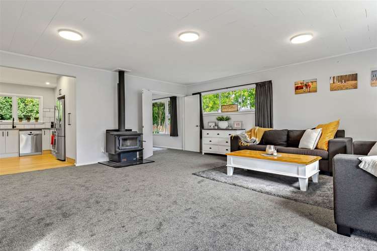 70 Woodbury Street Russley_1