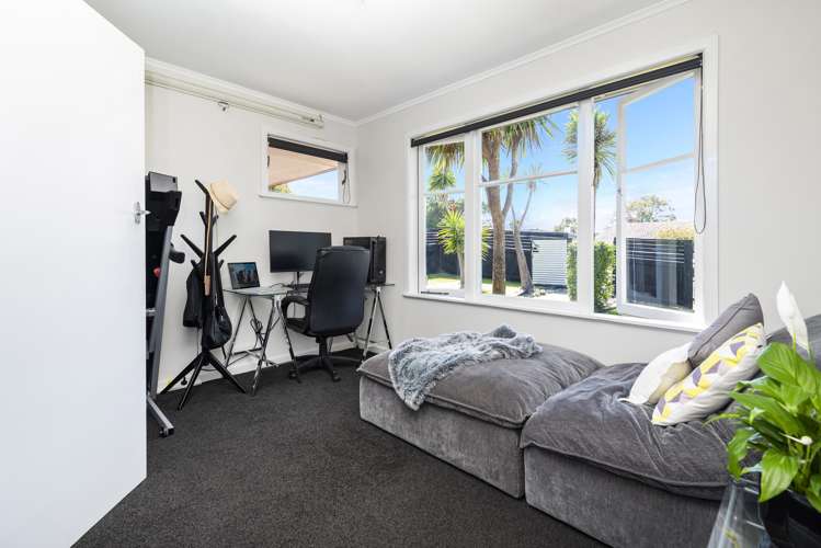 29 Howe Street Howick_13