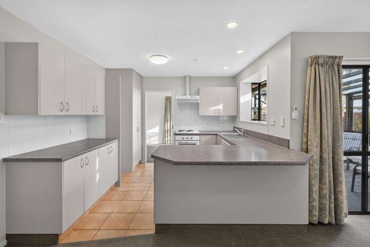 8 Ronald George Place Parklands_2