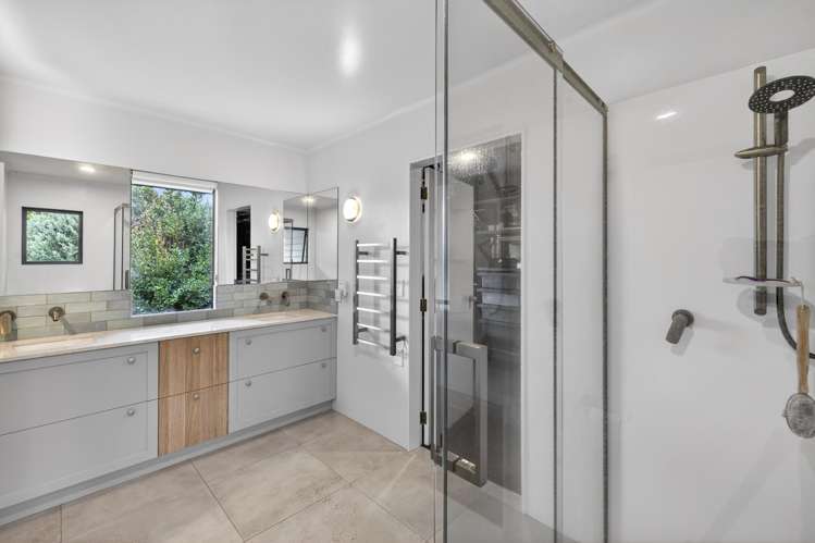 56 Little John Drive Bellevue_16