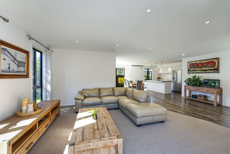 23 Pine Crest Drive Richmond_7