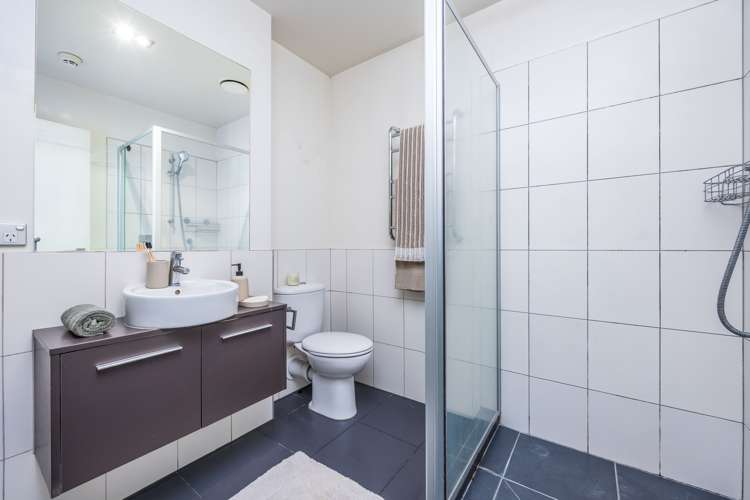 5p/435 New North Road Kingsland_19