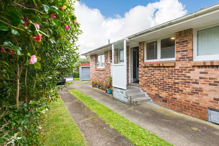 2/296 Rosebank Road Avondale_1
