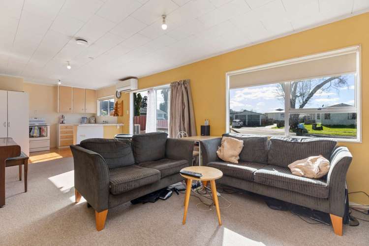 1/30 Waiari Road Conifer Grove_4