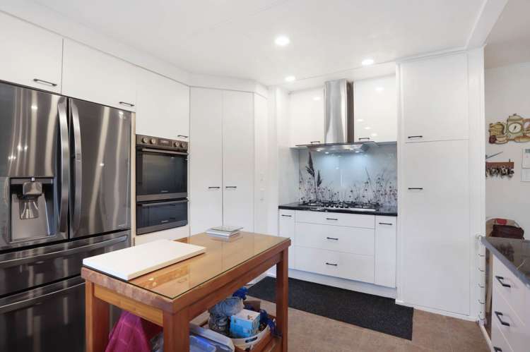 1102 Peak Road Waikoukou Valley_13