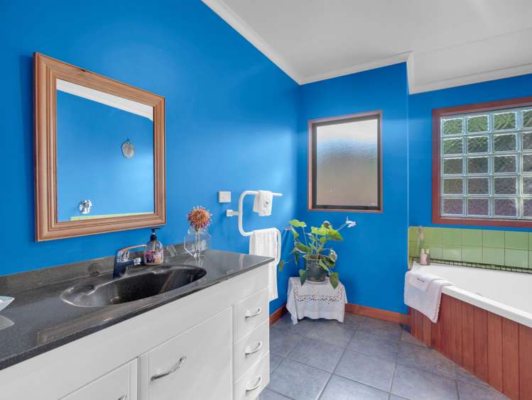 42 Ayrshire Drive Grandview Heights_26