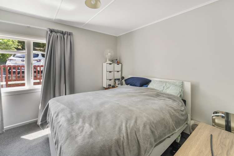 82 Murphy Street Toi Toi_9