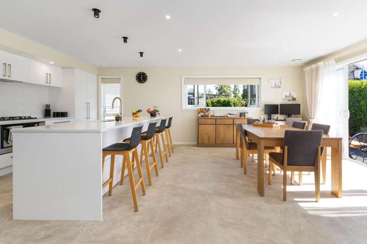 46 Carnaveron Drive Lincoln_2