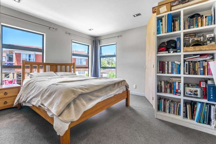 2/36 Penney Avenue 10044_19