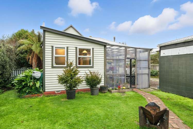 19 Sullivan Avenue Woolston_16