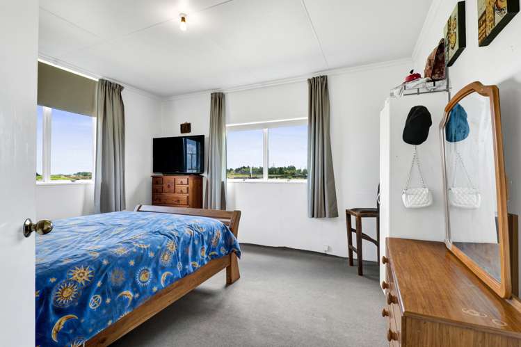 84 Mawhitiwhiti Road Normanby_17