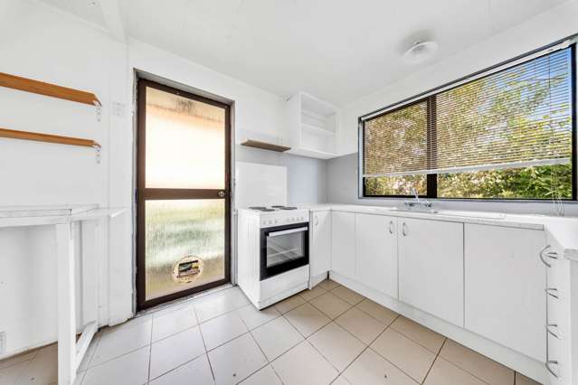 2/17 Gloucester Road Manurewa_2