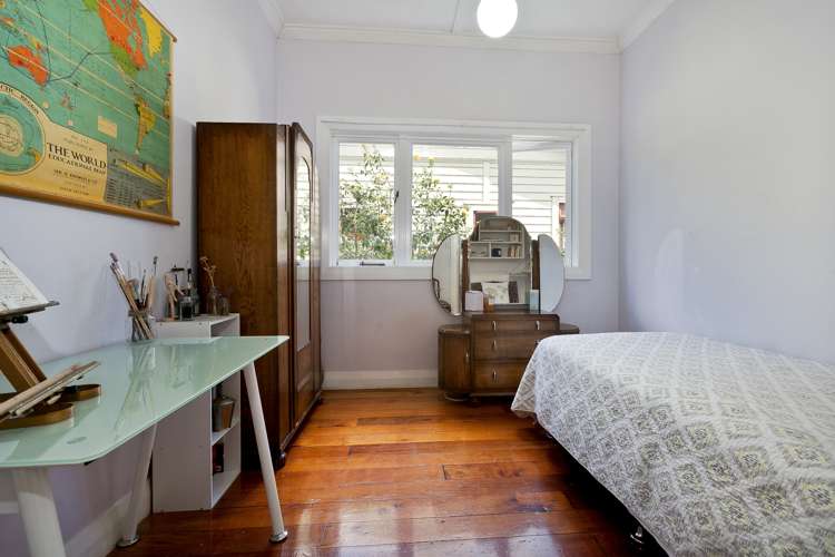 15 Smale Street Point Chevalier_10