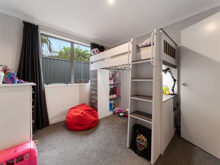 10 Sable Lane Pyes Pa_10