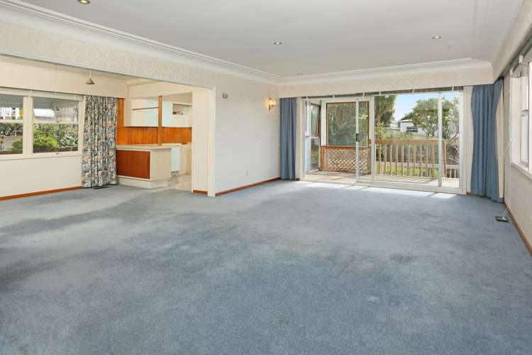 6 Wakeling Avenue Te Atatu South_14