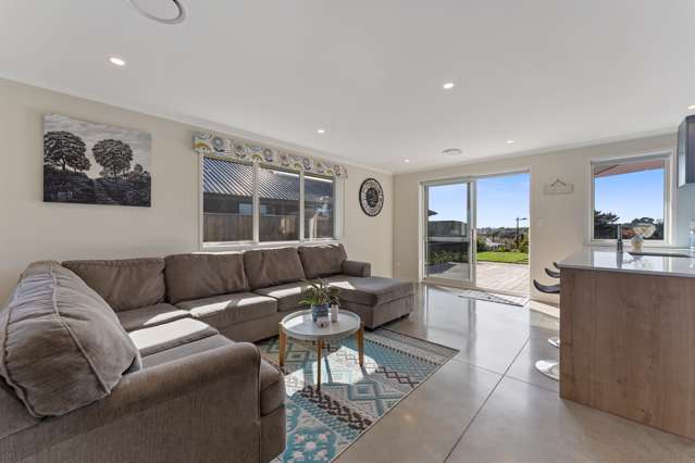 2 Piharau Crescent Hurdon_4