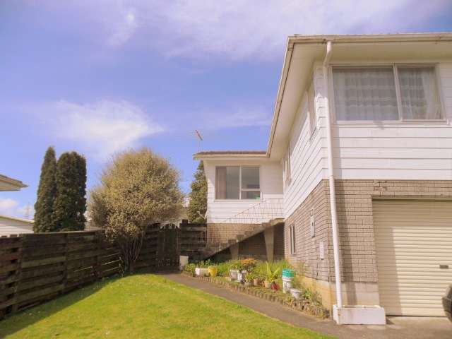 100 The Avenue, Lynfield