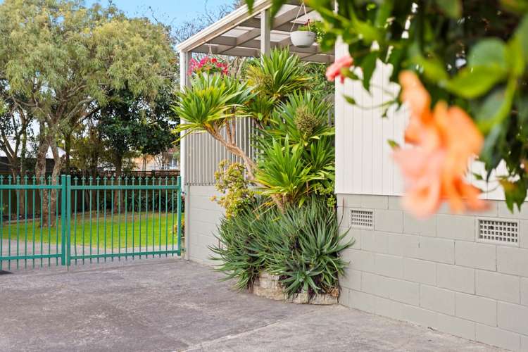 50 Amberley Avenue Te Atatu South_20