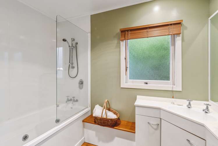 16 Kakariki Grove Waikanae_14
