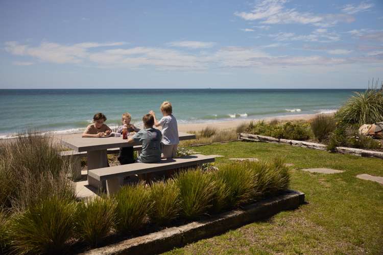 113 Karewa Parade Papamoa_2