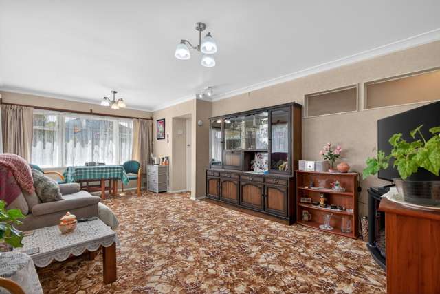 5 Burden Avenue Wainuiomata_4